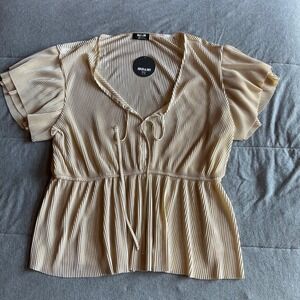 Jolie & Joy Beige Pleated Tie‎ Neck Flutter Sleeve Peplum Top Blouse